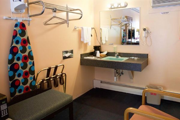BUDGET HOST COACH INN ATHENS (Athens)